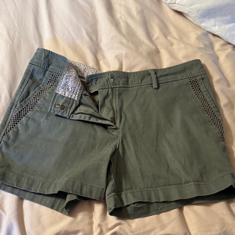 Beacon Olive Green High-Waist Crochet Trim Shorts